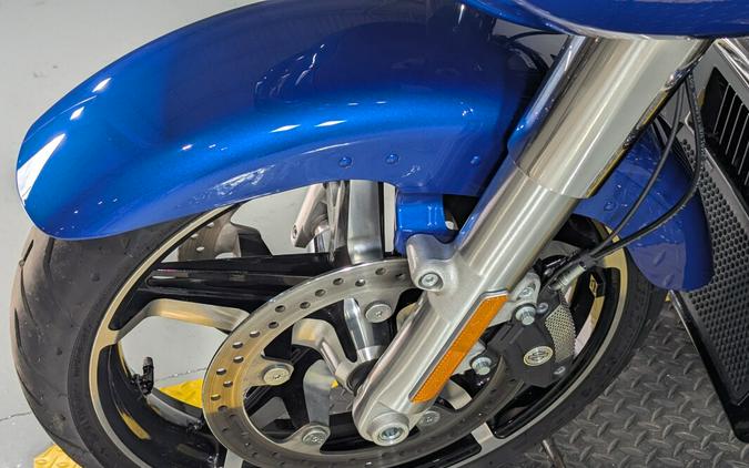2024 Harley-Davidson® Road Glide® Blue Burst Trim Chrome