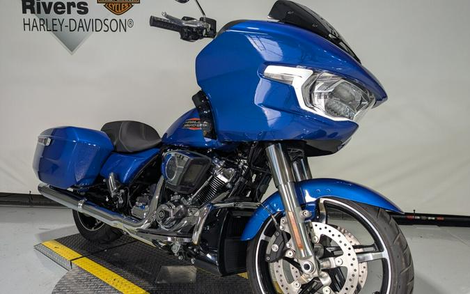 2024 Harley-Davidson® Road Glide® Blue Burst Trim Chrome