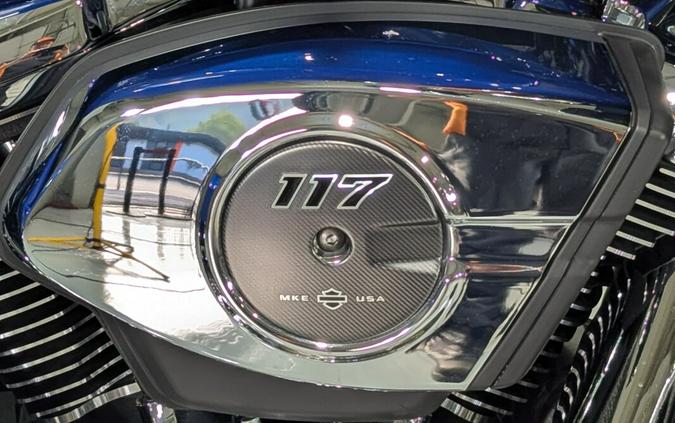 2024 Harley-Davidson® Road Glide® Blue Burst Trim Chrome