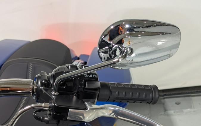 2024 Harley-Davidson® Road Glide® Blue Burst Trim Chrome