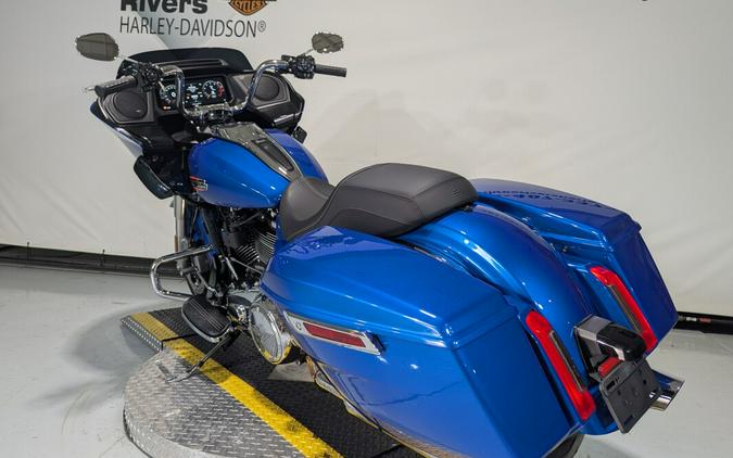 2024 Harley-Davidson® Road Glide® Blue Burst Trim Chrome