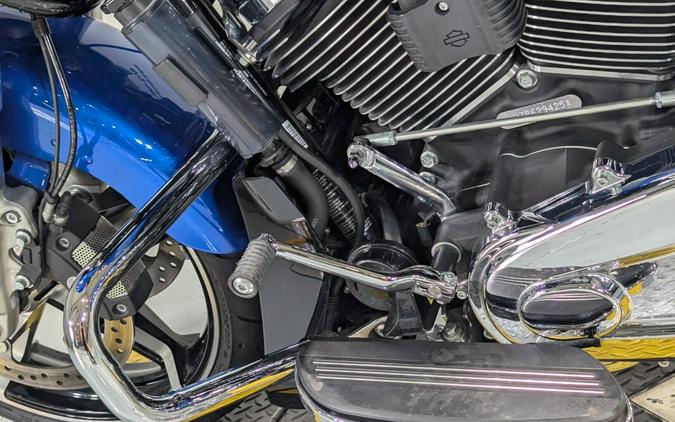 2024 Harley-Davidson® Road Glide® Blue Burst Trim Chrome