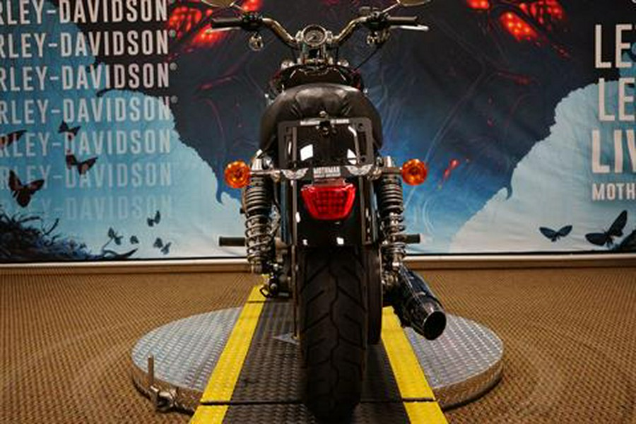 2016 Harley-Davidson 1200 Custom