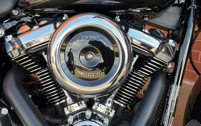 2026 Harley-Davidson® FLHC - Heritage Classic