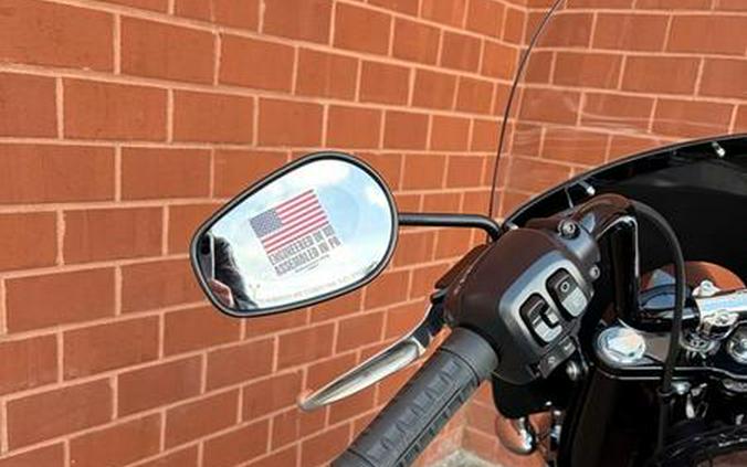 2026 Harley-Davidson® FLHC - Heritage Classic