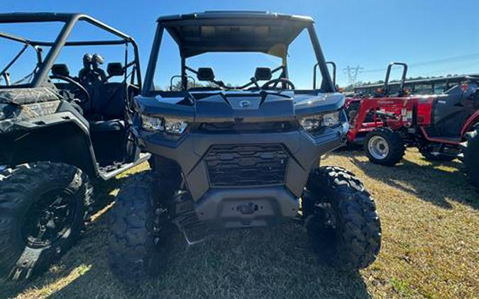 2024 Can-Am Defender DPS HD9