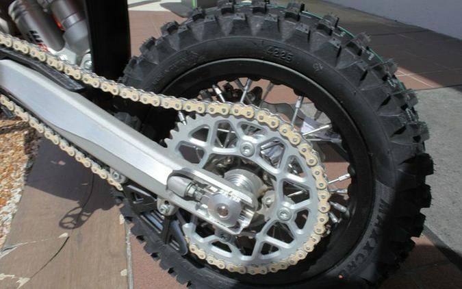 2027 KTM SX E 5