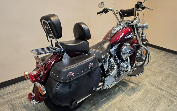 2017 Harley-Davidson® Heritage Softail® Classic Mysterious Red/Velocity Red Sunglo FLSTC