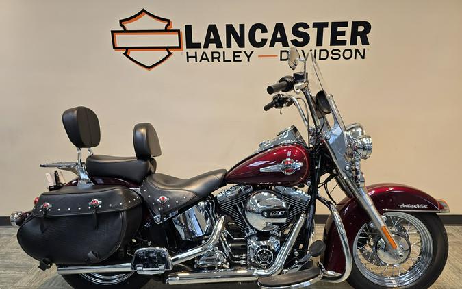 2017 Harley-Davidson® Heritage Softail® Classic Mysterious Red/Velocity Red Sunglo FLSTC