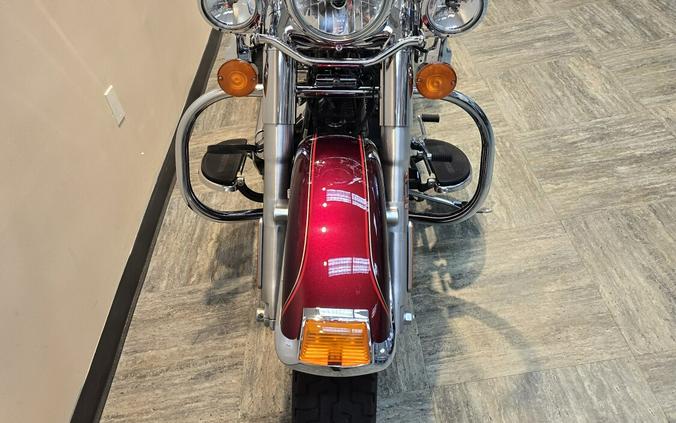 2017 Harley-Davidson® Heritage Softail® Classic Mysterious Red/Velocity Red Sunglo FLSTC