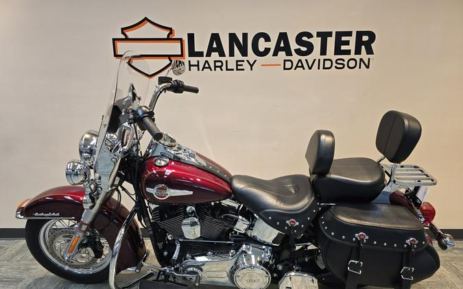 2017 Harley-Davidson® Heritage Softail® Classic Mysterious Red/Velocity Red Sunglo FLSTC