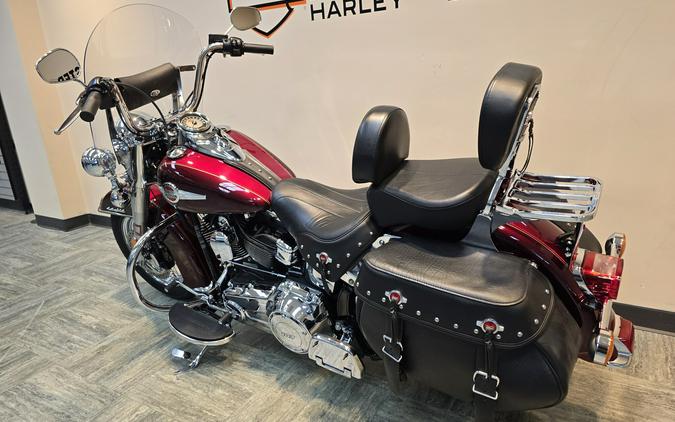 2017 Harley-Davidson® Heritage Softail® Classic Mysterious Red/Velocity Red Sunglo FLSTC