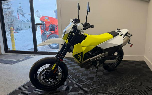 2026 Husqvarna Motorcycles Supermoto 701