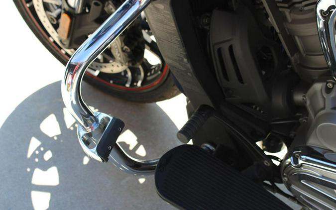 2020 Indian Motorcycle® Challenger Limited Deepwater Metallic