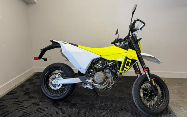 2026 Husqvarna Motorcycles Supermoto 701