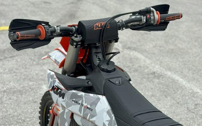 2025 KTM SX 300