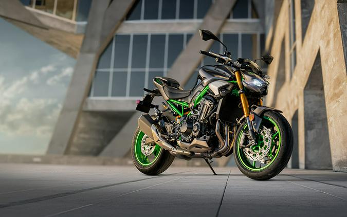 2025 Kawasaki Z900 SE ABS Metallic Matte Graphite Gray/Ebony/Metallic Graphite Gray - 109575