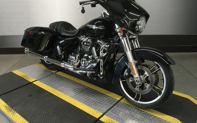 2018 Harley-Davidson® FLHX - Street Glide®