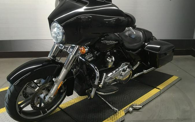 2018 Harley-Davidson® FLHX - Street Glide®