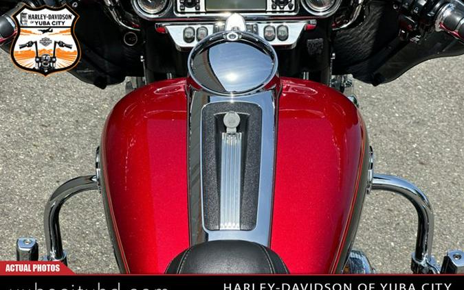 2012 Harley-Davidson Electra Glide Ultra Classic FLHTCU103