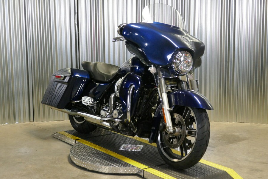 2012 Harley-Davidson FLHX103