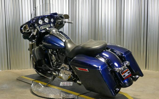 2012 Harley-Davidson FLHX103