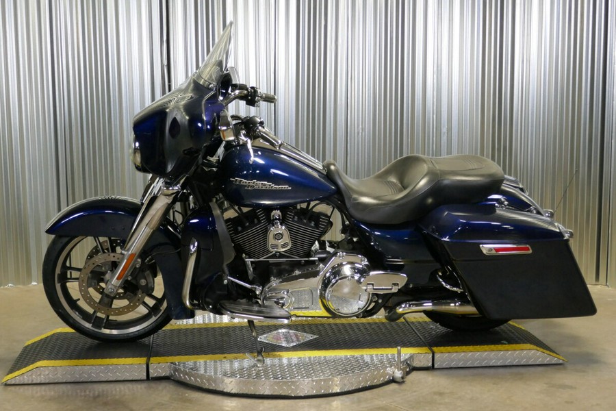 2012 Harley-Davidson FLHX103