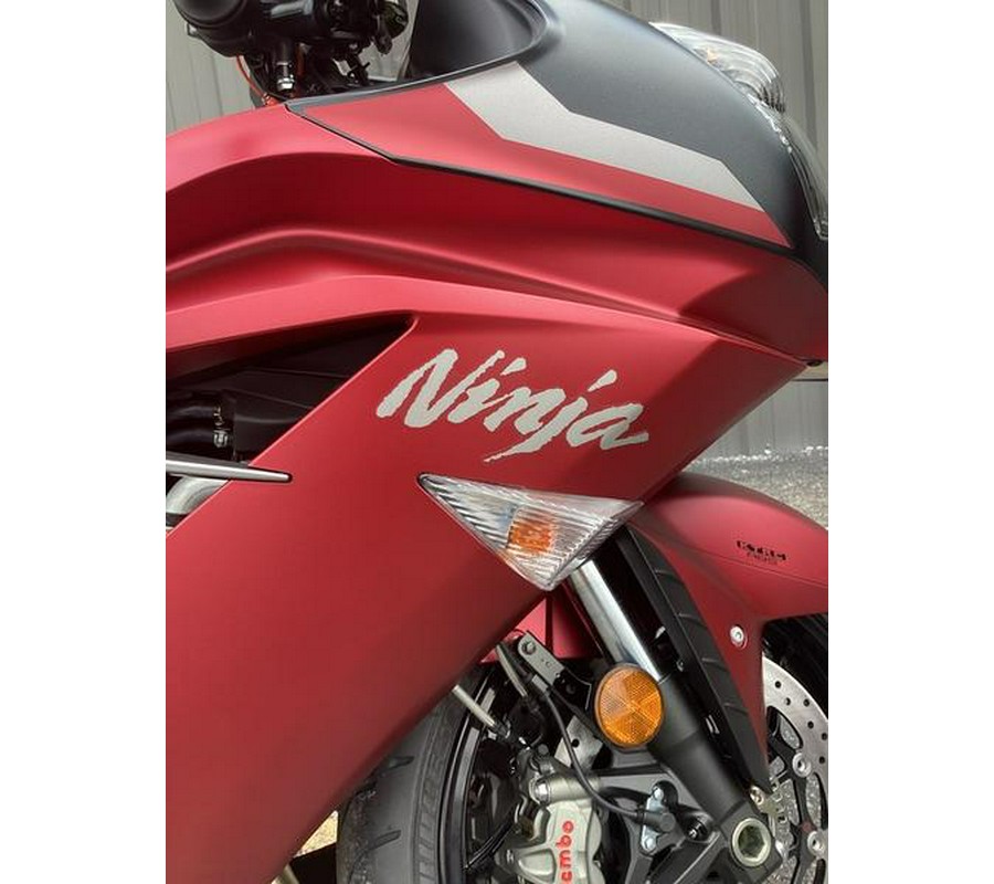 2025 Kawasaki Ninja® ZX™-14R ABS