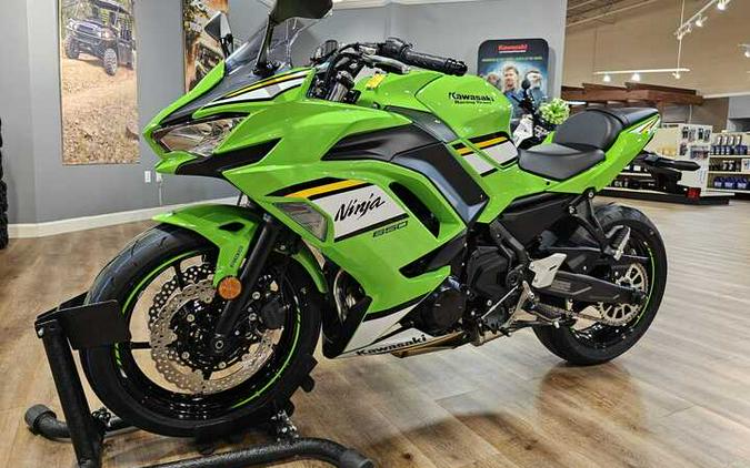 2025 Kawasaki Ninja 650 KRT Edition ABS Lime Green/Ebony/Pearl Blizzard White - 109571