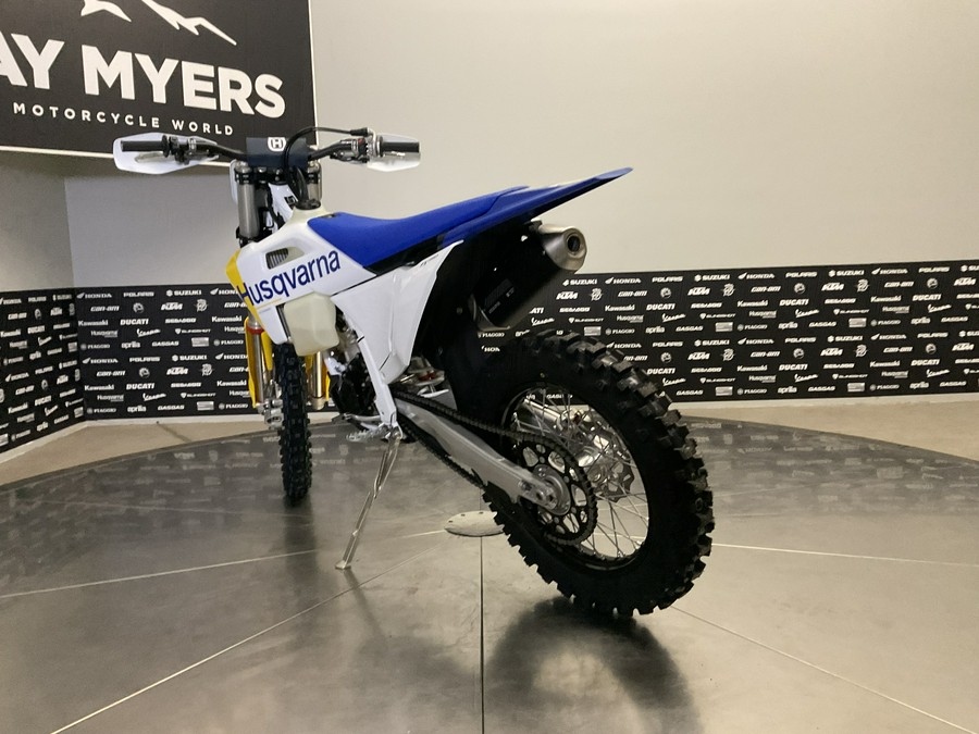 2027 HUSQVARNA FX 350 - 040274Q