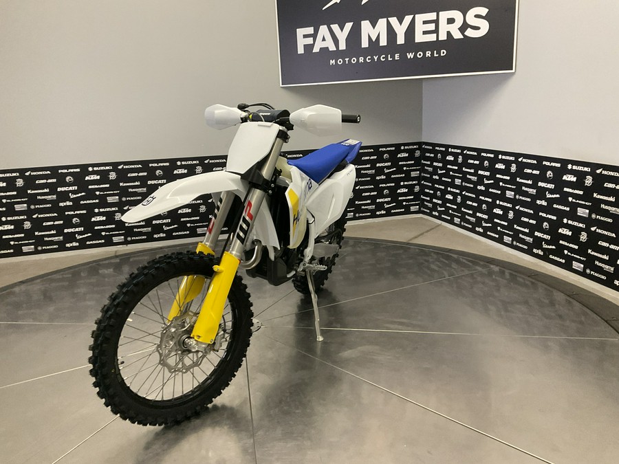 2027 HUSQVARNA FX 350 - 040274Q