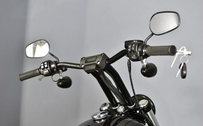 2022 Harley-Davidson Street Bob 114