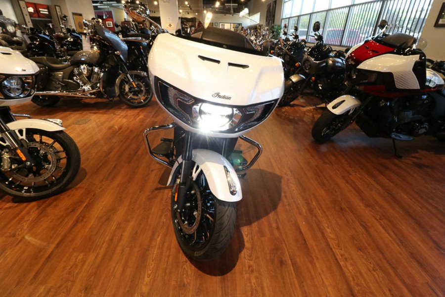 2025 Indian Motorcycle® Challenger® Limited Ghost White Metallic with Black Metallic