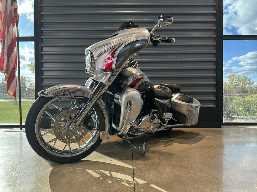 2016 Harley-Davidson® FLHTCUL - Electra Glide® Ultra Classic® Low