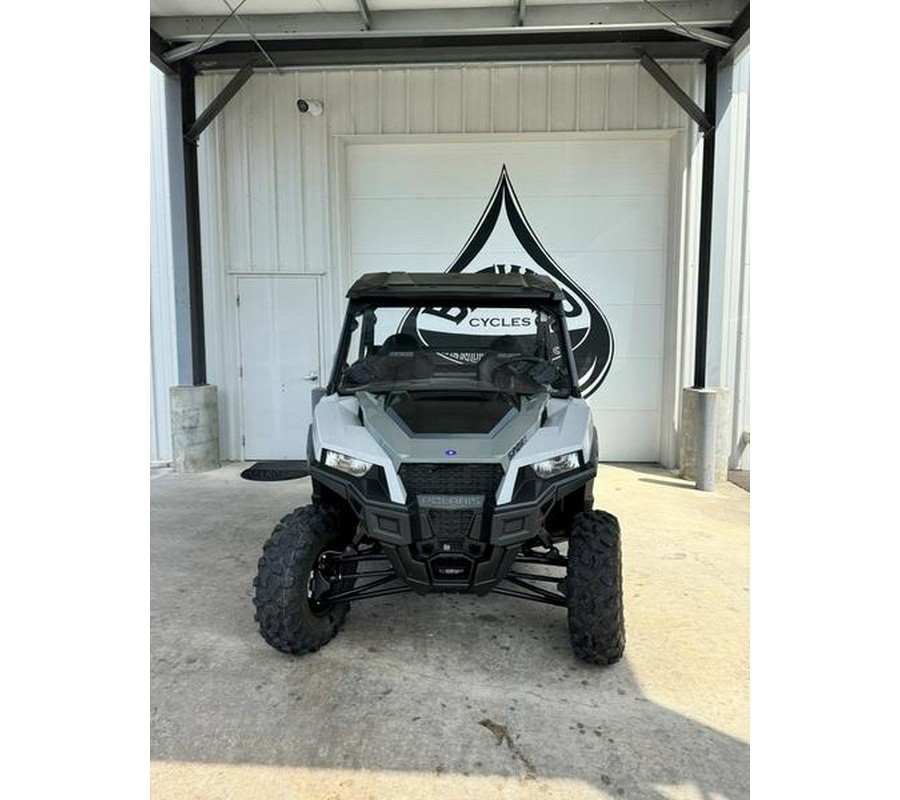 2024 Polaris® General 1000 Sport