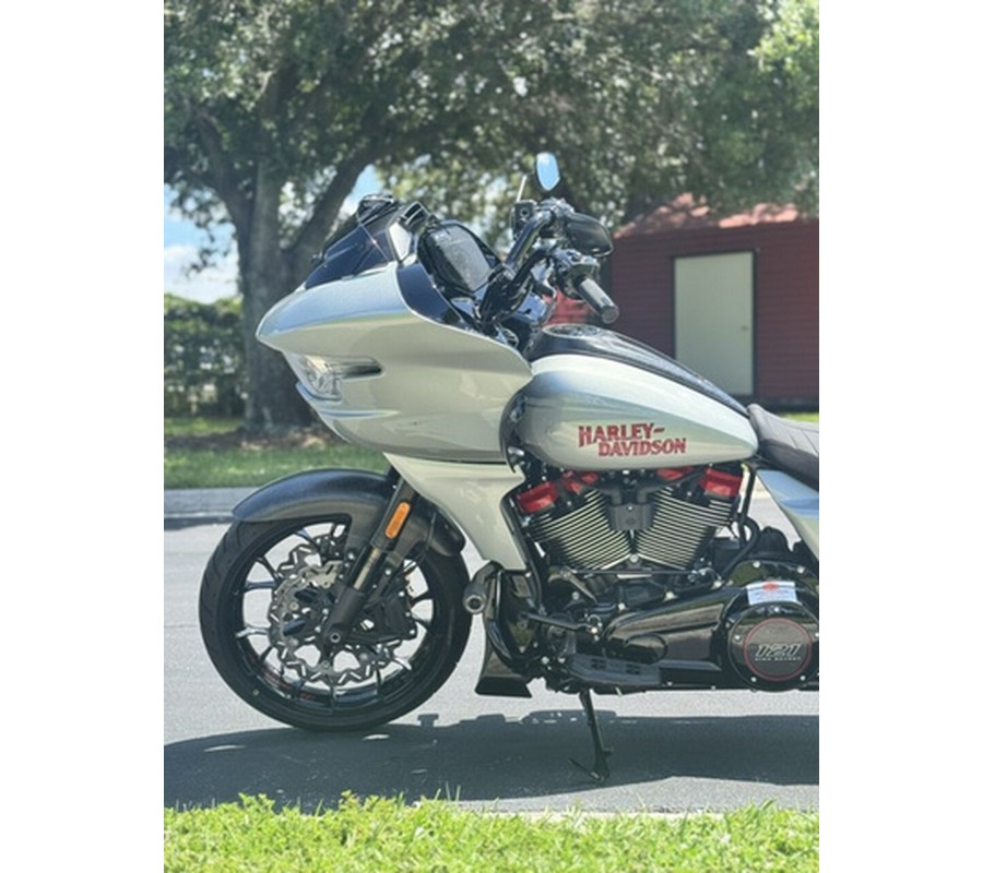 2025 Harley-Davidson FLTRXSTSE - CVO Road Glide ST