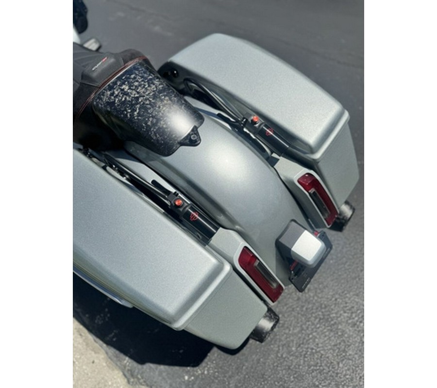 2025 Harley-Davidson FLTRXSTSE - CVO Road Glide ST