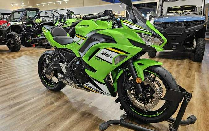 2025 Kawasaki Ninja 650 KRT Edition ABS Lime Green/Ebony/Pearl Blizzard White - 109569