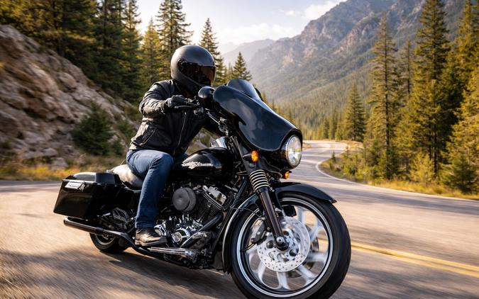 2011 HARLEY-DAVIDSON FLHXI - F609462