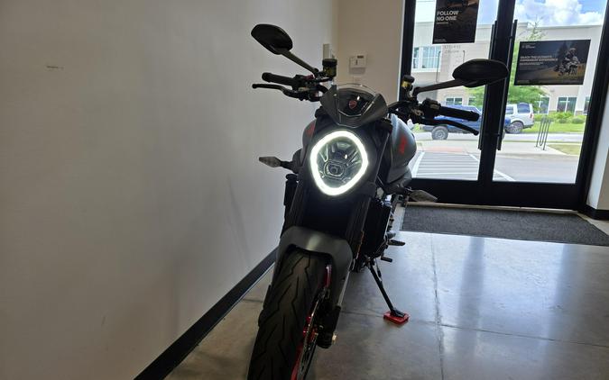 2025 Ducati Monster Plus