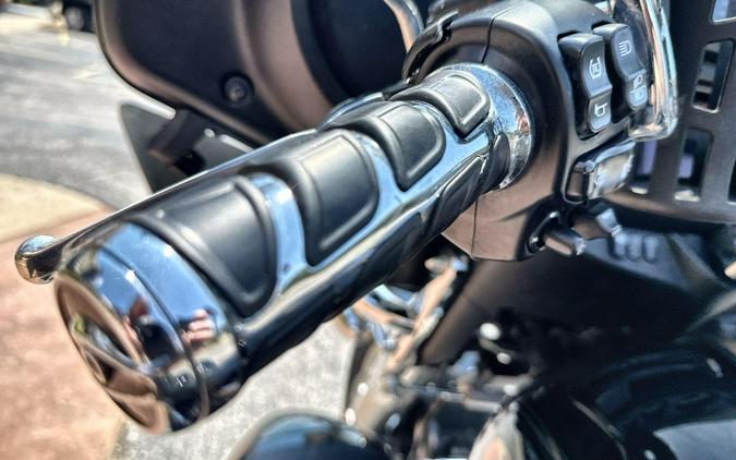 2020 Harley-Davidson® Tri Glide® Ultra Vivid Black