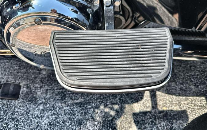 2020 Harley-Davidson® Tri Glide® Ultra Vivid Black