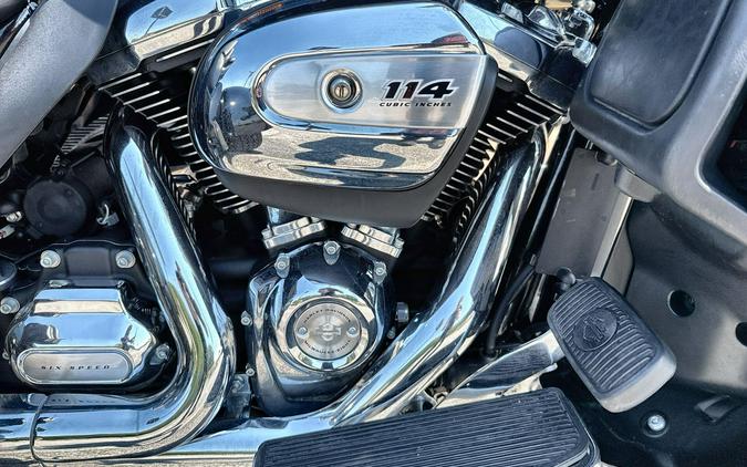 2020 Harley-Davidson® Tri Glide® Ultra Vivid Black