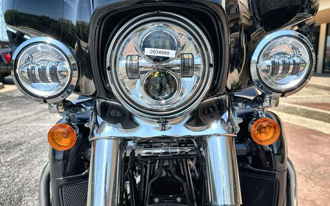 2020 Harley-Davidson® Tri Glide® Ultra Vivid Black
