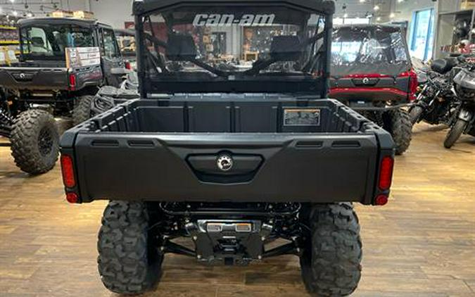 2024 Can-Am Defender DPS HD7