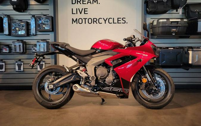 2025 Triumph Daytona 660 Carnival Red/Sapphire Black 660