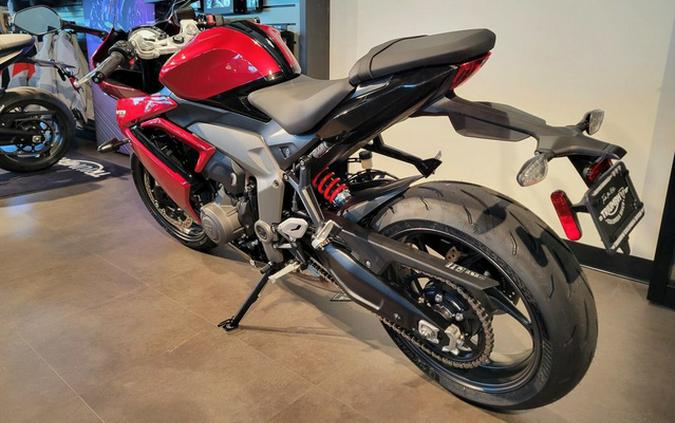 2025 Triumph Daytona 660 Carnival Red/Sapphire Black 660