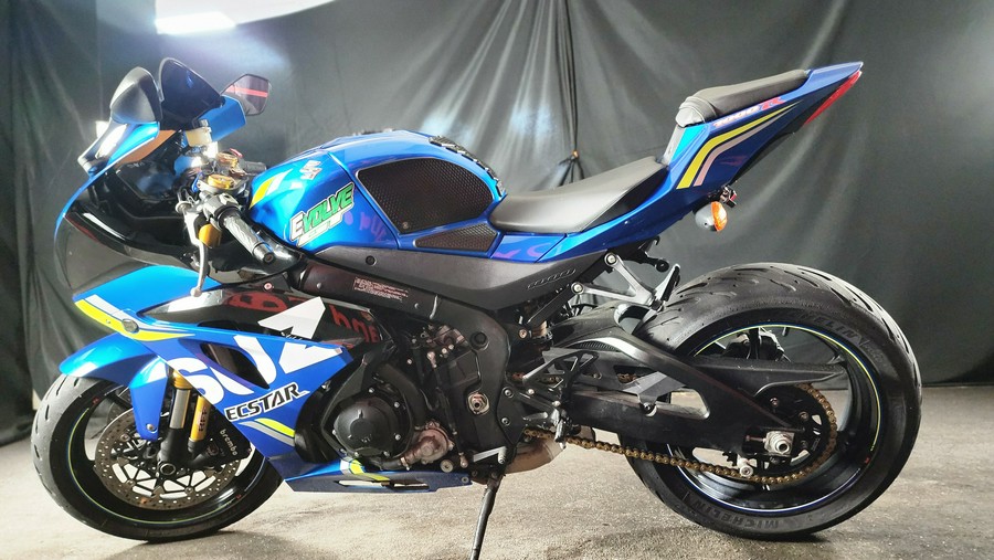 2021 SUZUKI GSX-R1000R - F7100335