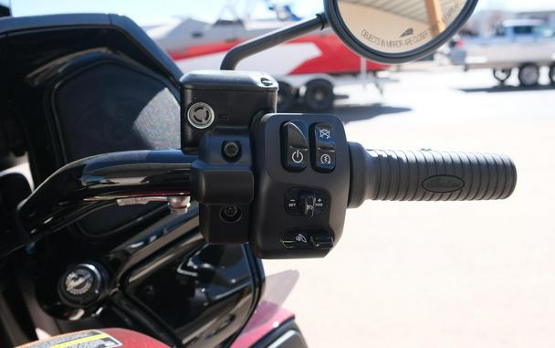 2026 INDIAN MOTORCYCLE PURSUIT DARK HORSE