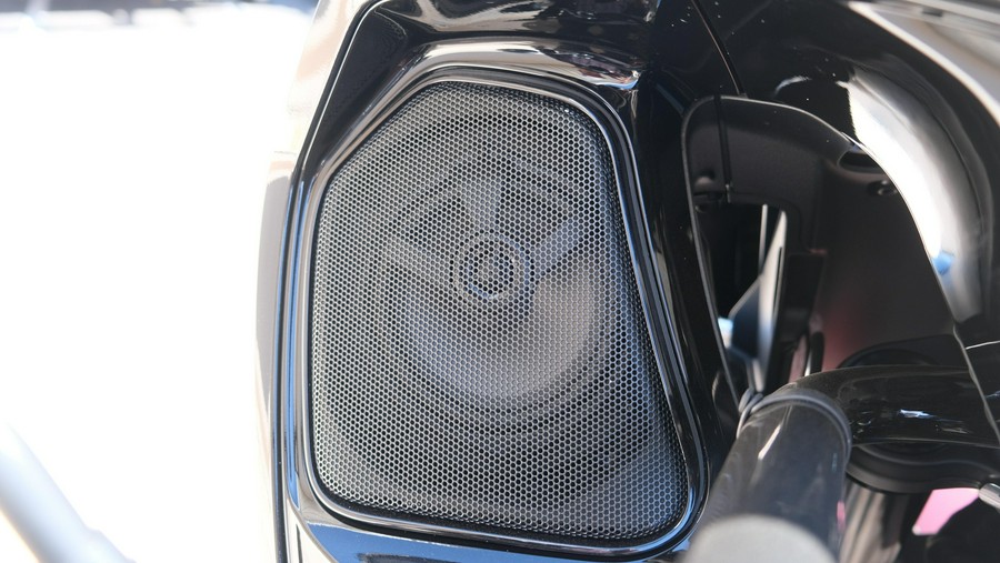 2026 INDIAN MOTORCYCLE PURSUIT DARK HORSE